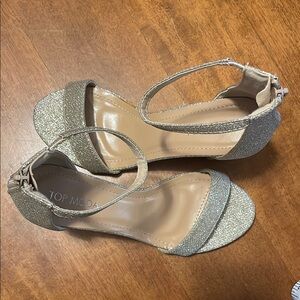 Top Moda - 7 1/2 heel gold glitter shoe